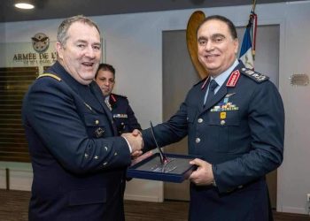 قائد القوات الجوية يلتقى رئيس هيئة أركان سلاح الجو والفضاء الفرنسى خلال زيارته الرسمية إلى فرنسا