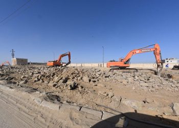 وزير الإسكان يستعرض الموقف التفصيلي لتنفيذ أعمال المرافق بمنطقة الحزام الأخضر بمدينة 6 أكتوبر 8