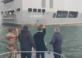 السفينة ديكسمود تغادر ميناء العريش بعد مشاركتها في علاج الجرحى الفلسطينيين