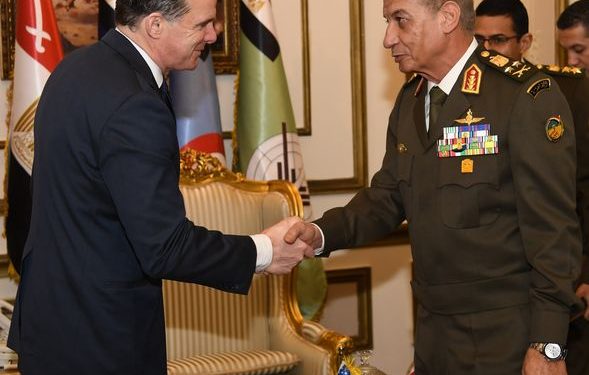 وزير الدفاع يلتقى بـ منسق الشرق الأوسط وشمال أفريقيا لمجلس الأمن القومي الأمريكي.. لهذا الأمر 1