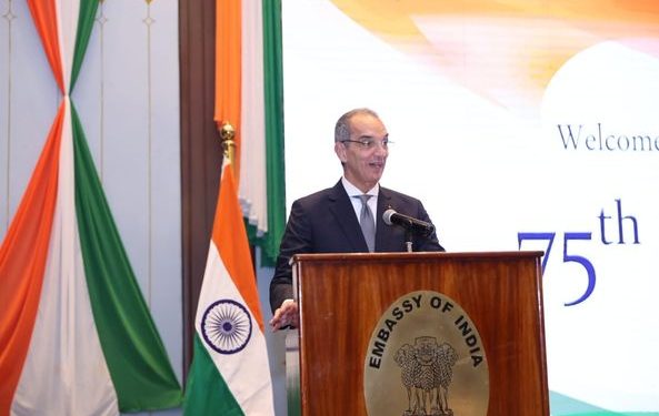 وزير الاتصالات يلقي كلمة في احتفالية سفارة الهند بالقاهرة بمناسبة عيدها الـ75