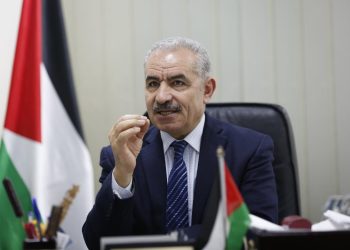 رئيس الوزراء الفلسطيني: المطلوب من إسرائيل السماح بنقل المساعدات من الضفة الغربية إلى القطاع 5