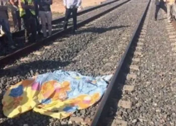 دفن جثة سيدة مسنة صدمها قطار بإمبابةأثناء مرورها قضبان السكة الحديد 5