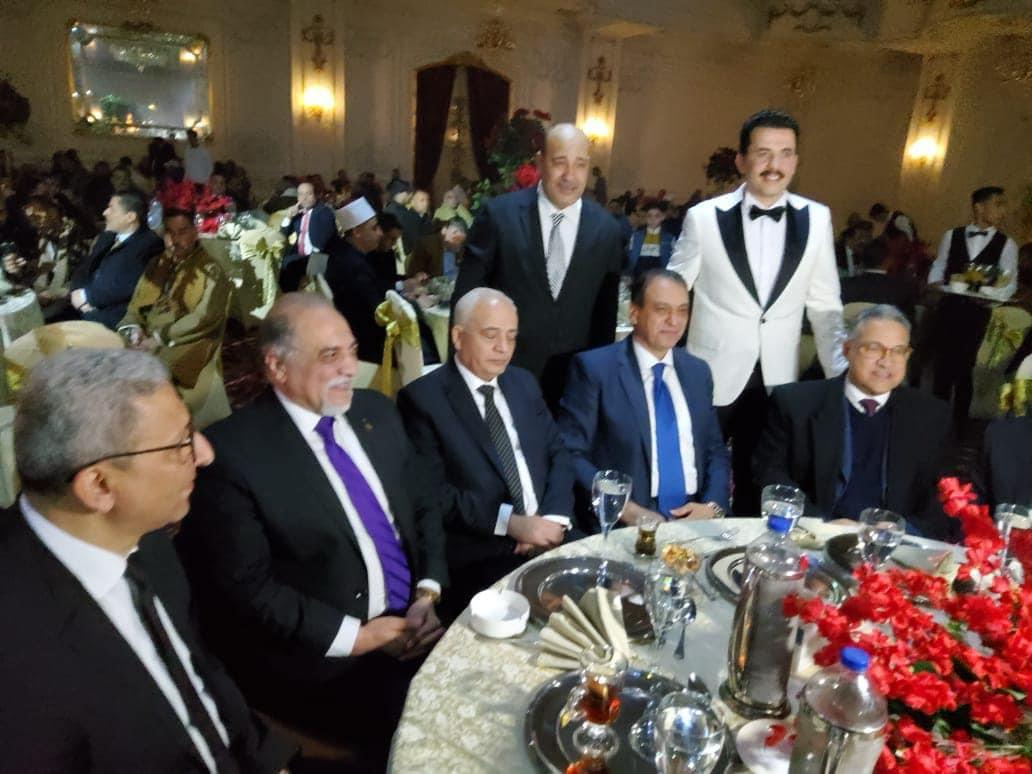 الحكومة على مائدة البرلماني.. وزراء ونواب يحتفلون بزفاف نجل زكريا حسان 3