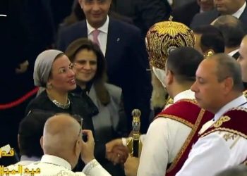 وزيرة البيئة تهنئ البابا تواضروس والأخوة الأقباط بعيد الميلاد المجيد 1