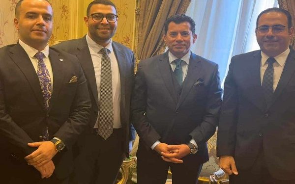 رئيس لجنة الشباب والرياضة يلتقي نائب رئيس الجالية المصرية بسويسرا 1