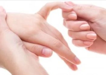 رعشة اليدين حركة لاإرادية أم مرض يحتاج لعلاج؟ 1