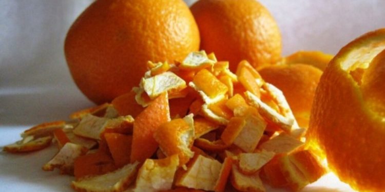 بلاش ترميه.. قشر البرتقال يحميك من هذه الأمراض   1