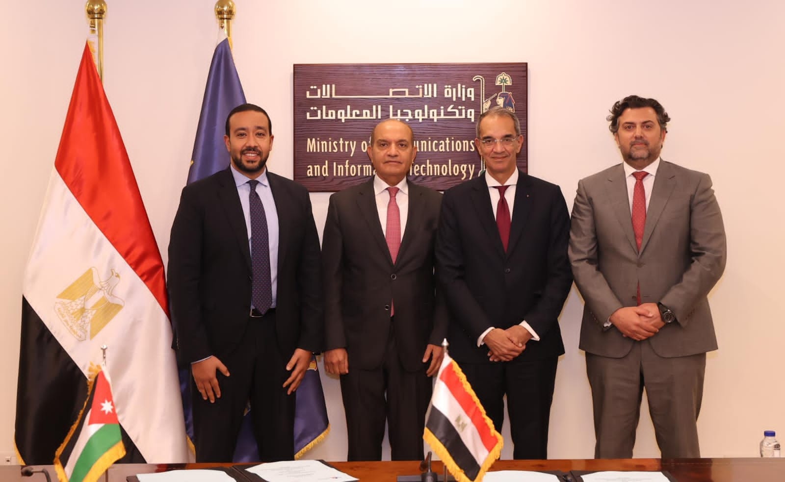 تعاون مصري أردني لإنشاء الكابل البحري الجديد "كورال بريدج" 2