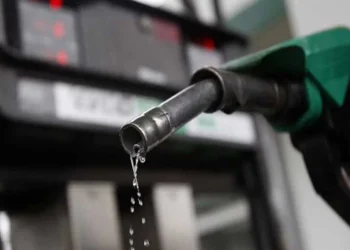 هل تتجه لجنة تسعير البترول لرفع أسعار البنزين والسولار؟.. خبراء يجيبون 2