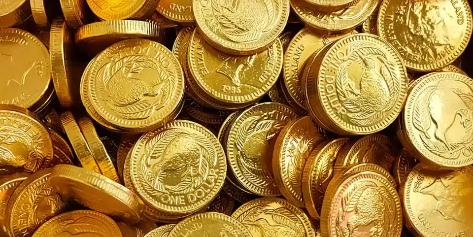 انهيار في أسعار الذهب.. عيار 21 يسجل 3300 جنيه 2