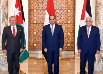 السيسي يتوجه إلى العقبة للمشاركة في القمة المصرية الأردنية الفلسطينية 2