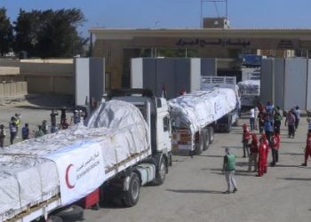 شاحنات مساعدات لغزة