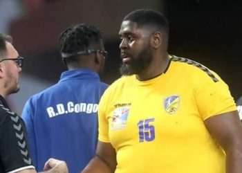 كرة يد.. لاعب الكونغو يثير الجدل في مباراة مصر بسبب حجمه 5