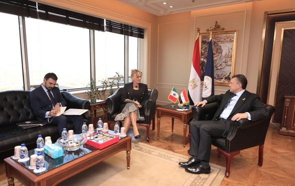 وزير السياحة يلتقي سفيرة المكسيك بالقاهرة لبحث تعزيز التعاون بين البلدين