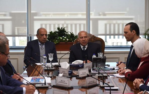 وزيرا النقل وقطاع الأعمال العام يبحثان التعاون المشترك لتوطين صناعة الاتوبيسات في مصر