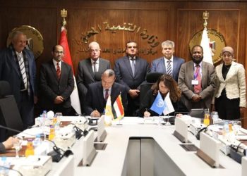 وزير التنمية المحلية ومحافظ جنوب سيناء يشهدان توقيع اتفاقية تنفيذ مشروع "موئل الأمم المتحدة".. تفاصيل 2