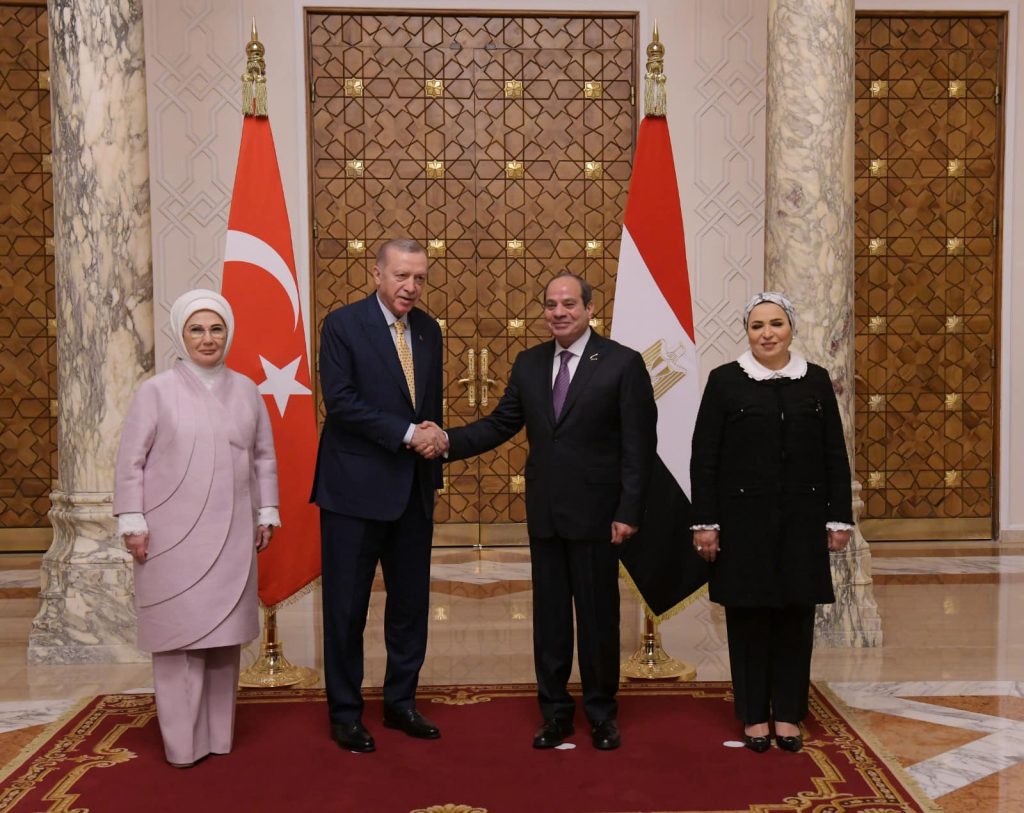 انتصار السيسي مرحبة بـ قرينة الرئيس التركي: خطوة عزيزة للسيدة التركية الأولى على أرض مصر 2