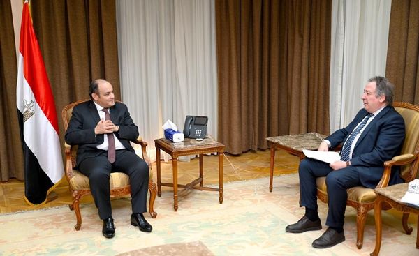 وزير الصناعة يبحث مع ممثلي شركة "شيشجام التركية" خطة توسيع استثماراتها بالسوق المصري 1