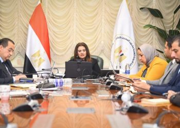 وزيرة الهجرة تعقد اجتماعا مع أعضاء ورموز الجاليات المصرية في رومانيا وبلغاريا