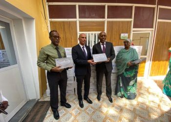 مصر تهدي جيبوتي 1400 جهاز لوحي "تابلت" للمساهمة في إجراء التعداد السكاني العام 13