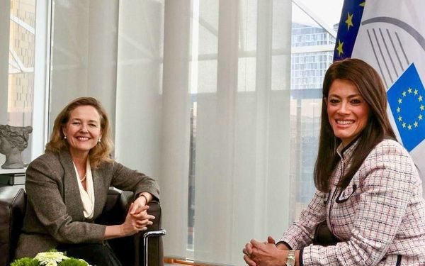 وزيرة التعاون الدولي تعقد أول لقاء مع ناديا كالفينو الرئيس الجديد لبنك الاستثمار الأوروبي