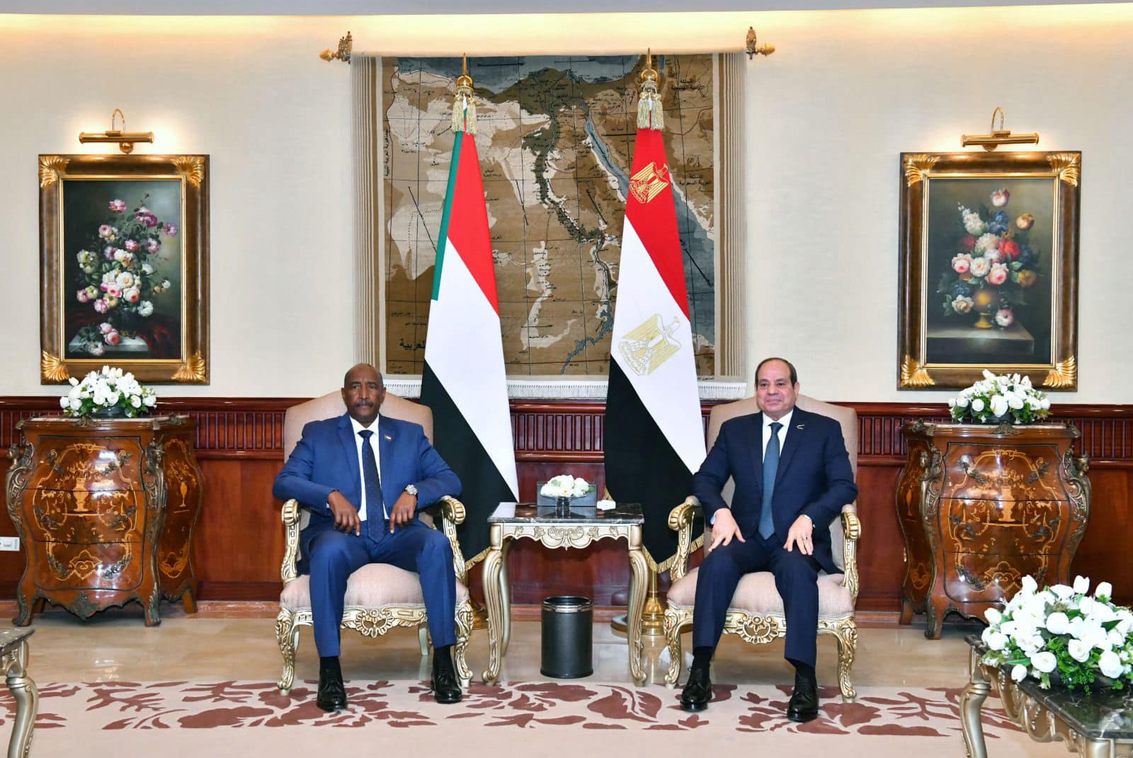 الرئيس السيسي يؤكد على خصوصية العلاقات الأخوية التاريخية بين مصر والسودان 3