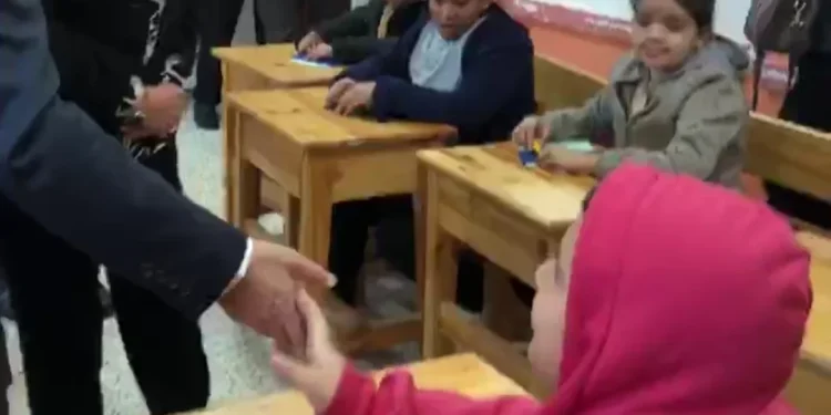 وزير التعليم يتفقد مدرسة النور للمكفوفين في بنها