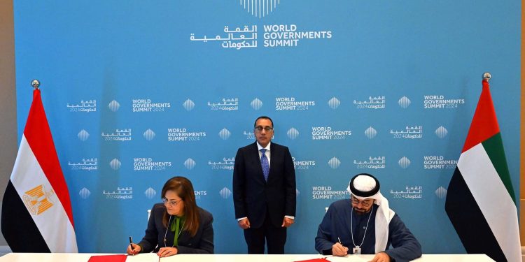 رئيس الوزراء يشهد التوقيع على ملحق تمديد مذكرة تفاهم بين مصر والإمارات 1