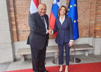 وزير الخارجية يعقد لقاء ثنائيًا ومباحثات موسعة مع نظيرته السلوفينية 2