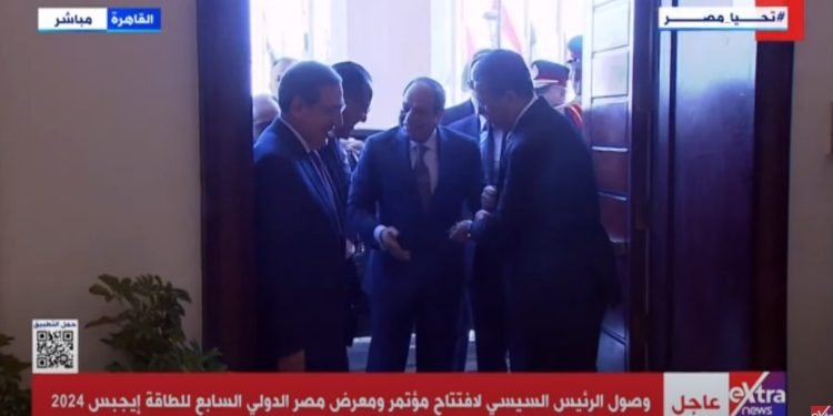 السيسي يصل مقر انعقاد معرض مصر الدولي السابع للطاقة 1