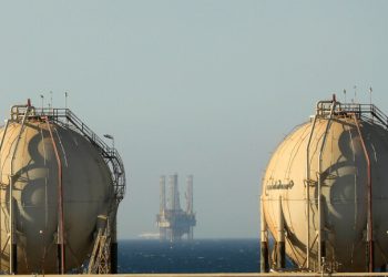 اتفاقية بين مصر والإمارات في التنقيب عن الغاز