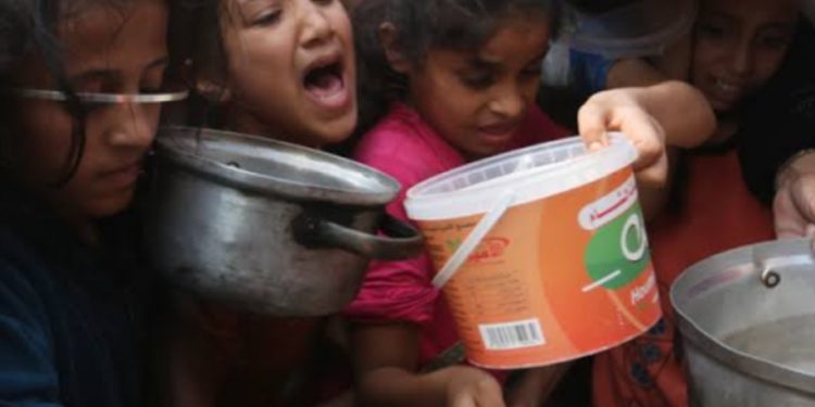 "حرب إبادة وتجويع".. اليونيسيف: المساعدات أصبحت مسألة حياة أو موت لأطفال غزة 1