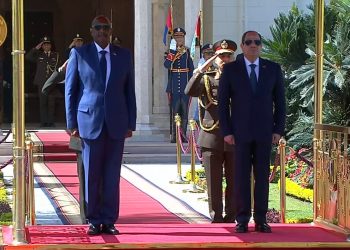وصول الرئيس السيسي ورئيس مجلس السيادة السوداني لقصر الاتحادية 2