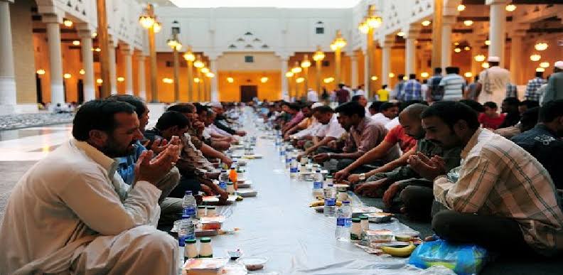 في أول يوم رمضان.. المسلمون والمسيحيون يتشاركون في الصيام 4