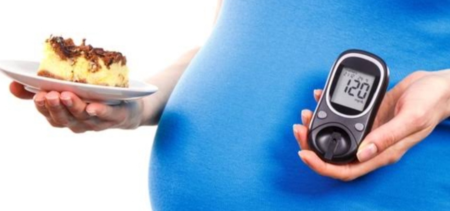 كيث يؤثر سكر الحمل على الأم وجنينها بعد الولادة؟ 3