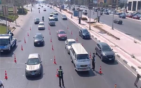 تفاصيل الحالة المرورية في شوارع القاهرة والجيزة: سيولة طريق الأوتوستراد 1
