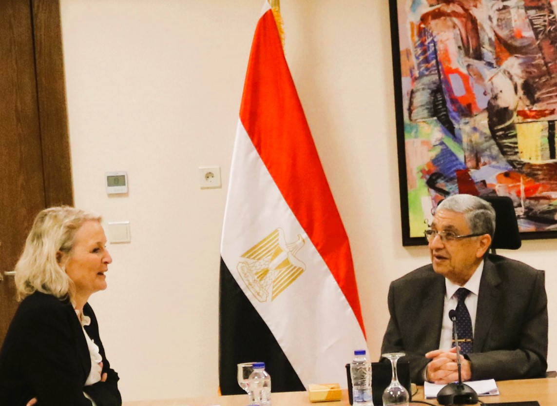مفوضة الطاقة الأوروبية تشيد بخبرات وزارة الكهرباء المصرية 1
