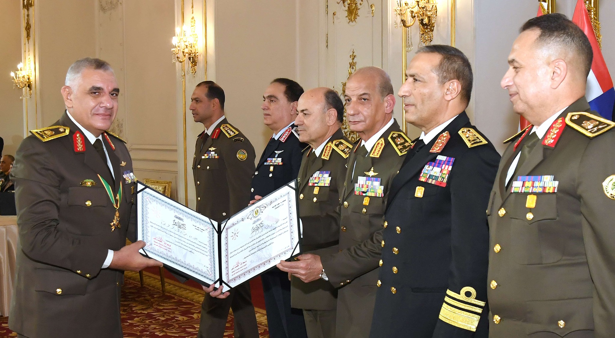وزير الدفاع يكرم قادة القوات المسلحة المحالين للتقاعد |صور 8