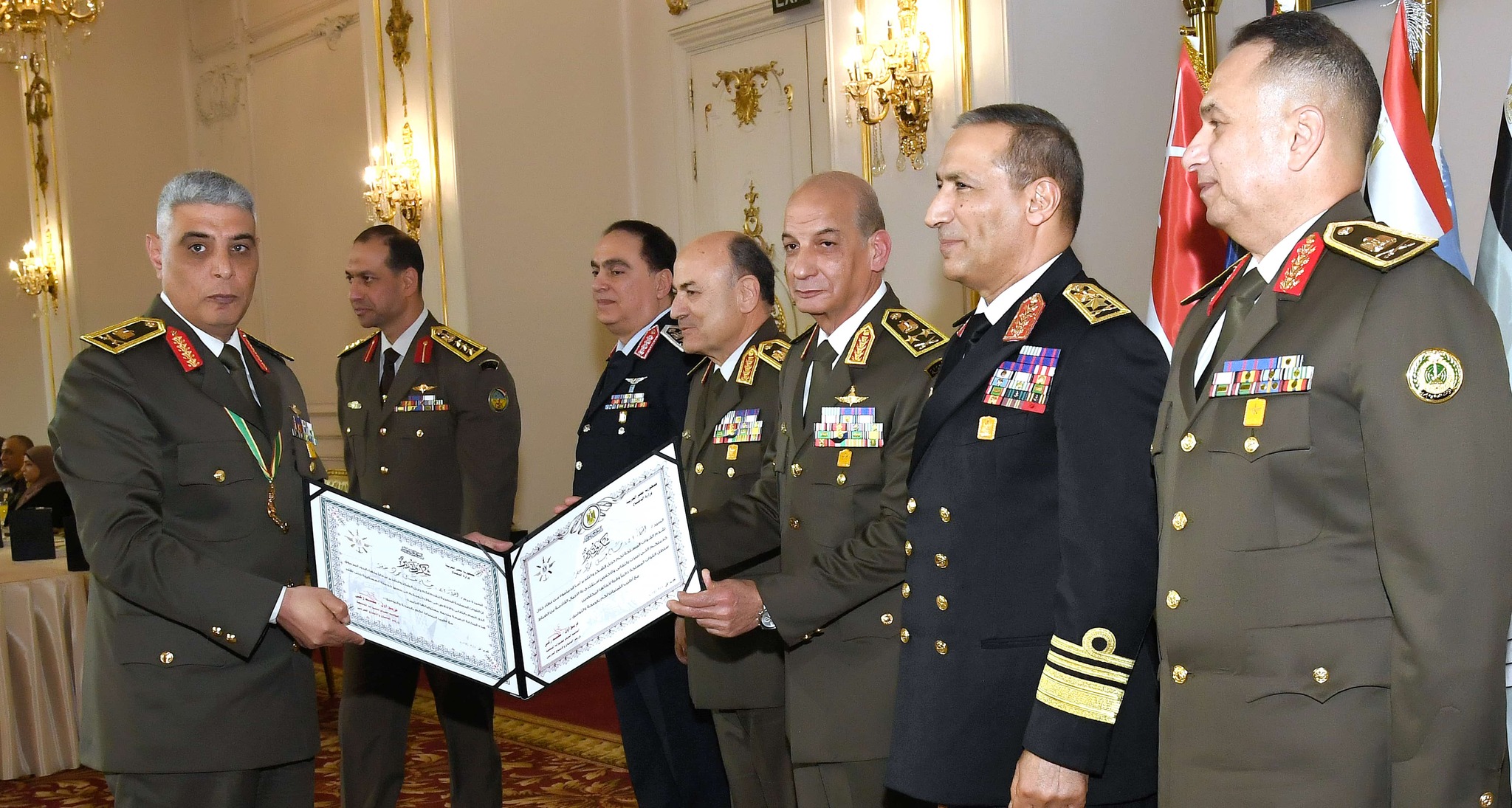 وزير الدفاع يكرم قادة القوات المسلحة المحالين للتقاعد |صور 5