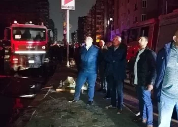 محافظ الجيزة أول الحاضرين لمتابعة أضرار ستوديو الأهرام بعد حريقه 7