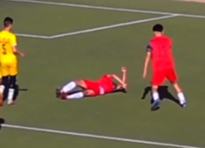 "بإصابة خطيرة".. وفاة لاعب بالدوري الجزائري |فيديو 5