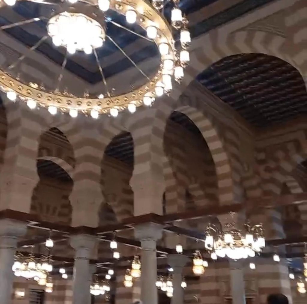 تحفة معمارية جميلة.. شاهد بالصور افتتاح مسجد السيدة زينب بعد ترميمه بشكل جذاب 8