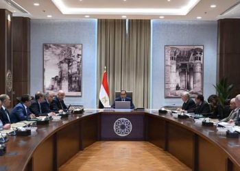بحضور محافظ شمال سيناء..مدبولي يتابع الموقف التنفيذي لمشروعات التنمية بالمحافظة 4