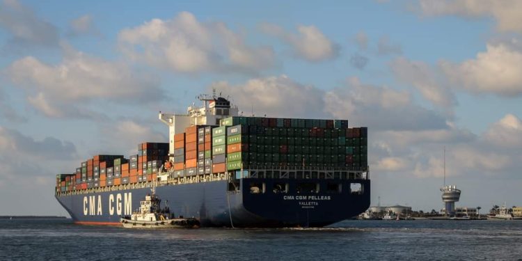 691 طن بضائع متنوعة بميناء دمياط اليوم 1