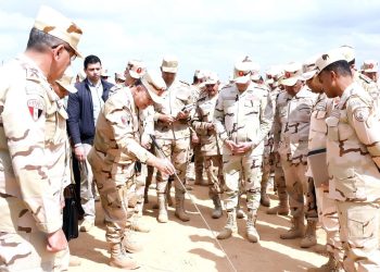 رئيس أركان حرب القوات المسلحة يتفقد منظومة التدريب القتالي بـ الجيش الثانى الميدانى