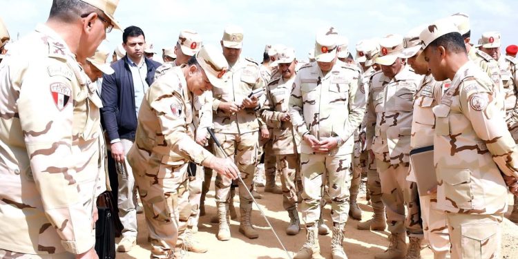 رئيس أركان حرب القوات المسلحة يتفقد منظومة التدريب القتالي بـ الجيش الثانى الميدانى