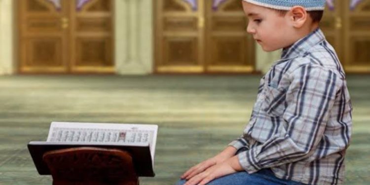 على خطى الأنبياء.. كيف تربي طفلك على الفضائل الإسلامية في شهر رمضان؟ 1