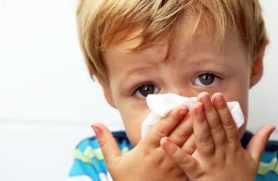 بعد تقلبات الطقس.. كيف تحمي أطفالك من نزلات البرد والأنفلونزا 5