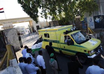 وصول 56 مصابا من قطاع غزة إلى معبر رفح لتلقي العلاج في مصر 1